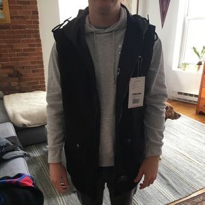 Armada vest
